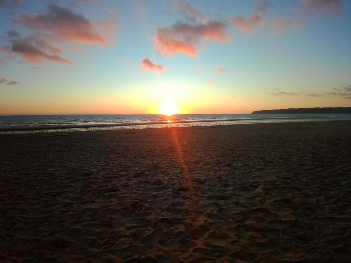 Gite Les Trefles Proche De La Plage En Baie Du Mont St Michel 卡罗勒 外观 照片