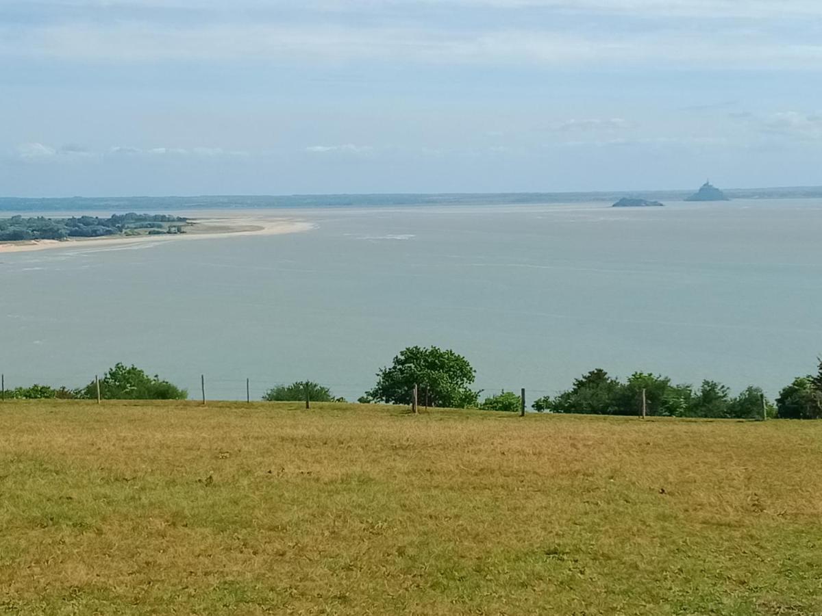 Gite Les Trefles Proche De La Plage En Baie Du Mont St Michel 卡罗勒 外观 照片